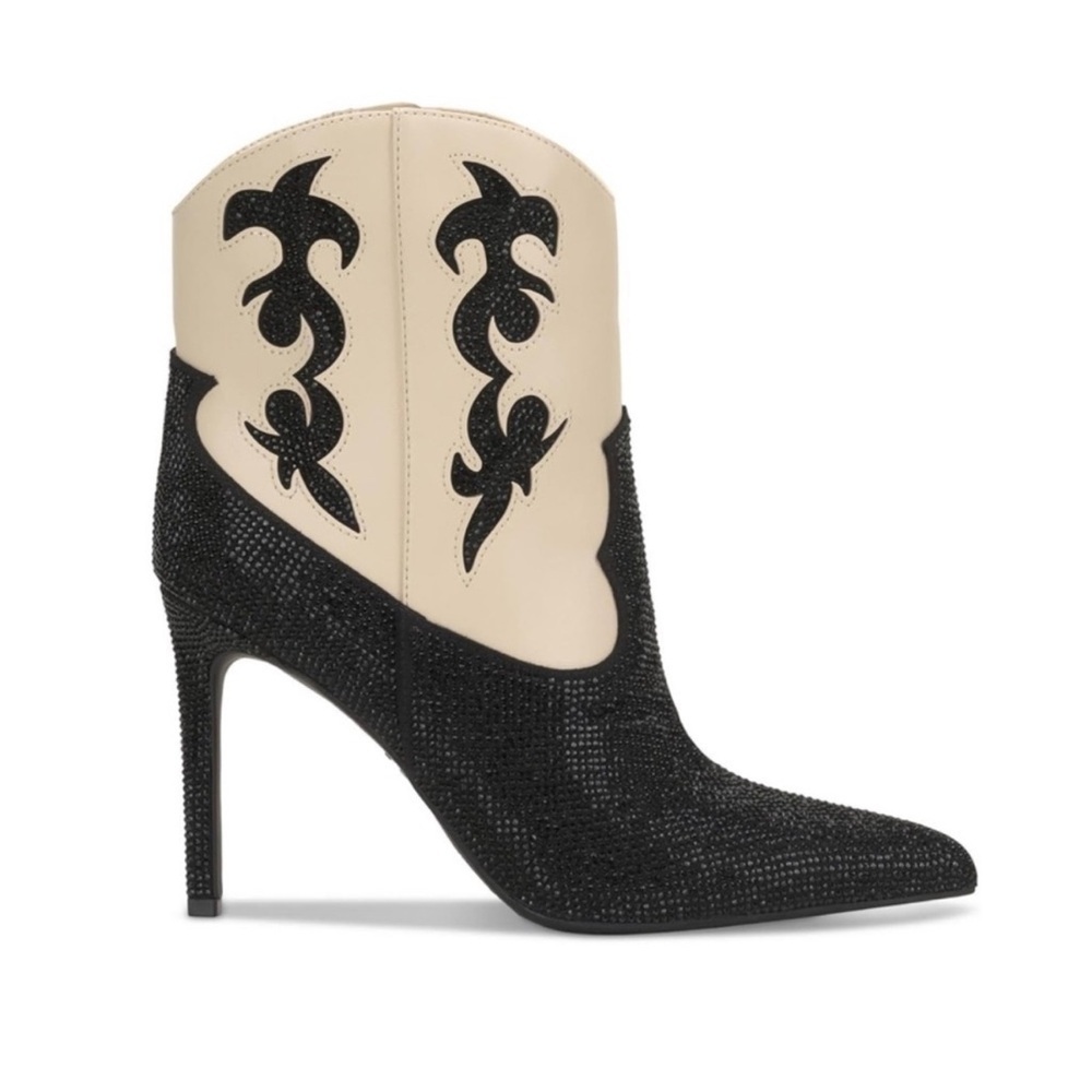 INC International Concepts‎ Black and Cream Heeled Boots​ - Picture 2 of 6